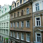 Location In - Old Town * Prague
